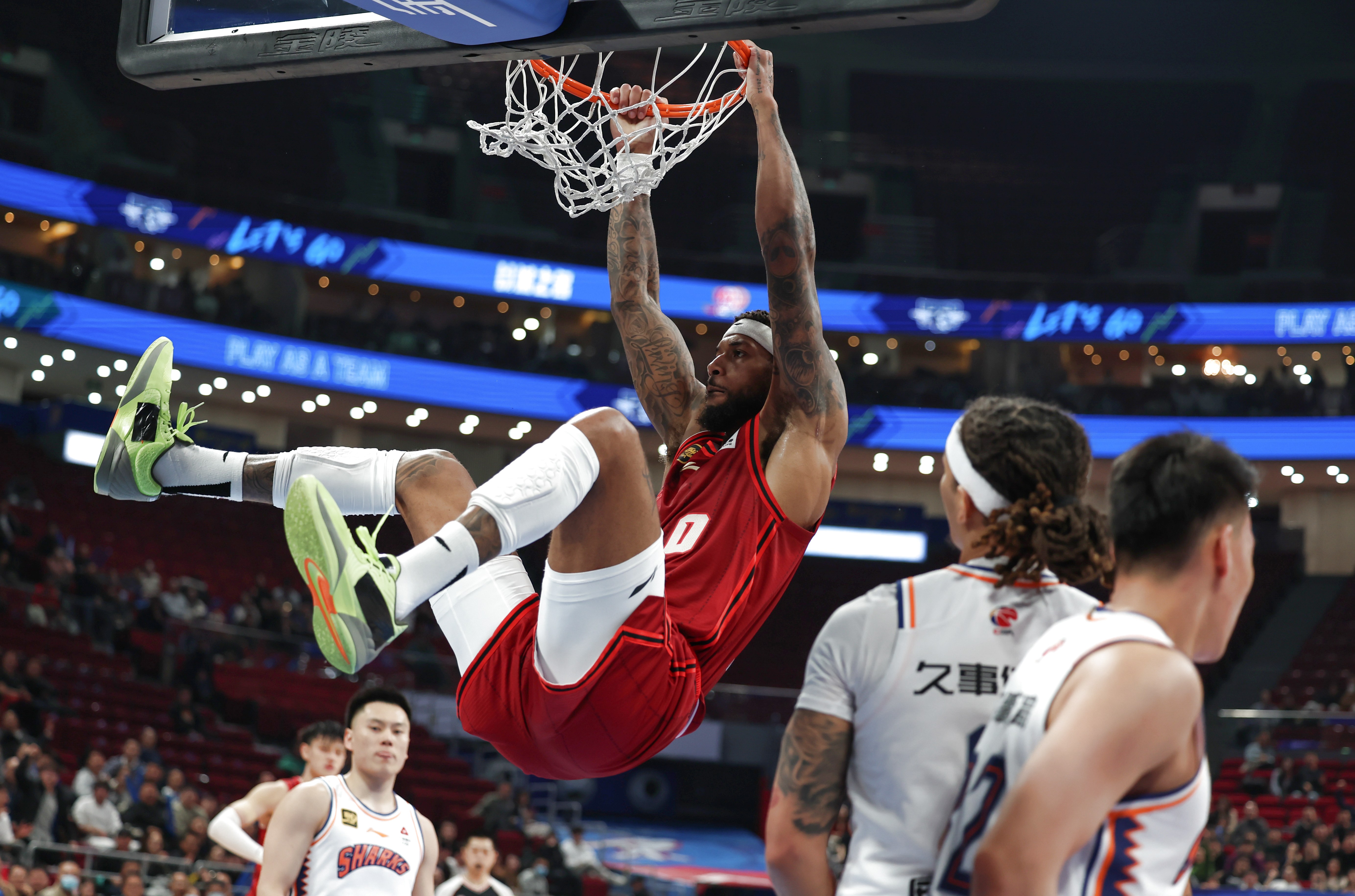 KAIYUN官方入口关于巴黎圣日耳曼发布备战花絮，赛后复出首秀，CBA季后赛任务艰巨，数据趋势出现新变化的信息