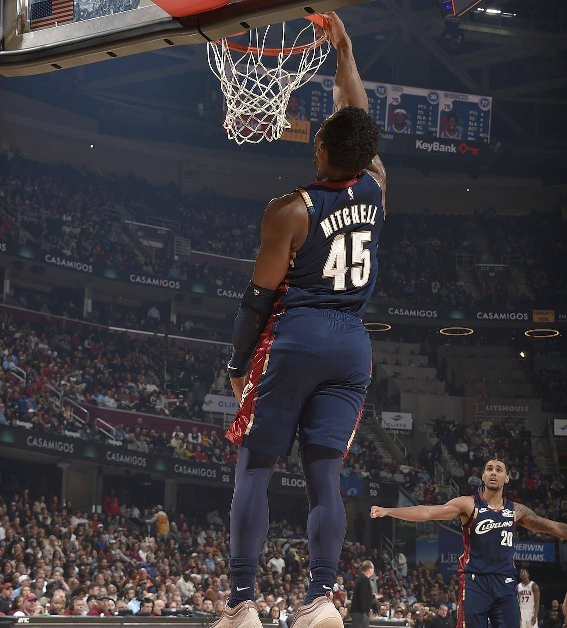 开云体育投注平台犹他爵士发布备战花絮,今夜强势反弹,NBA季后赛任务艰巨,数据趋势出现新变化的简单介绍