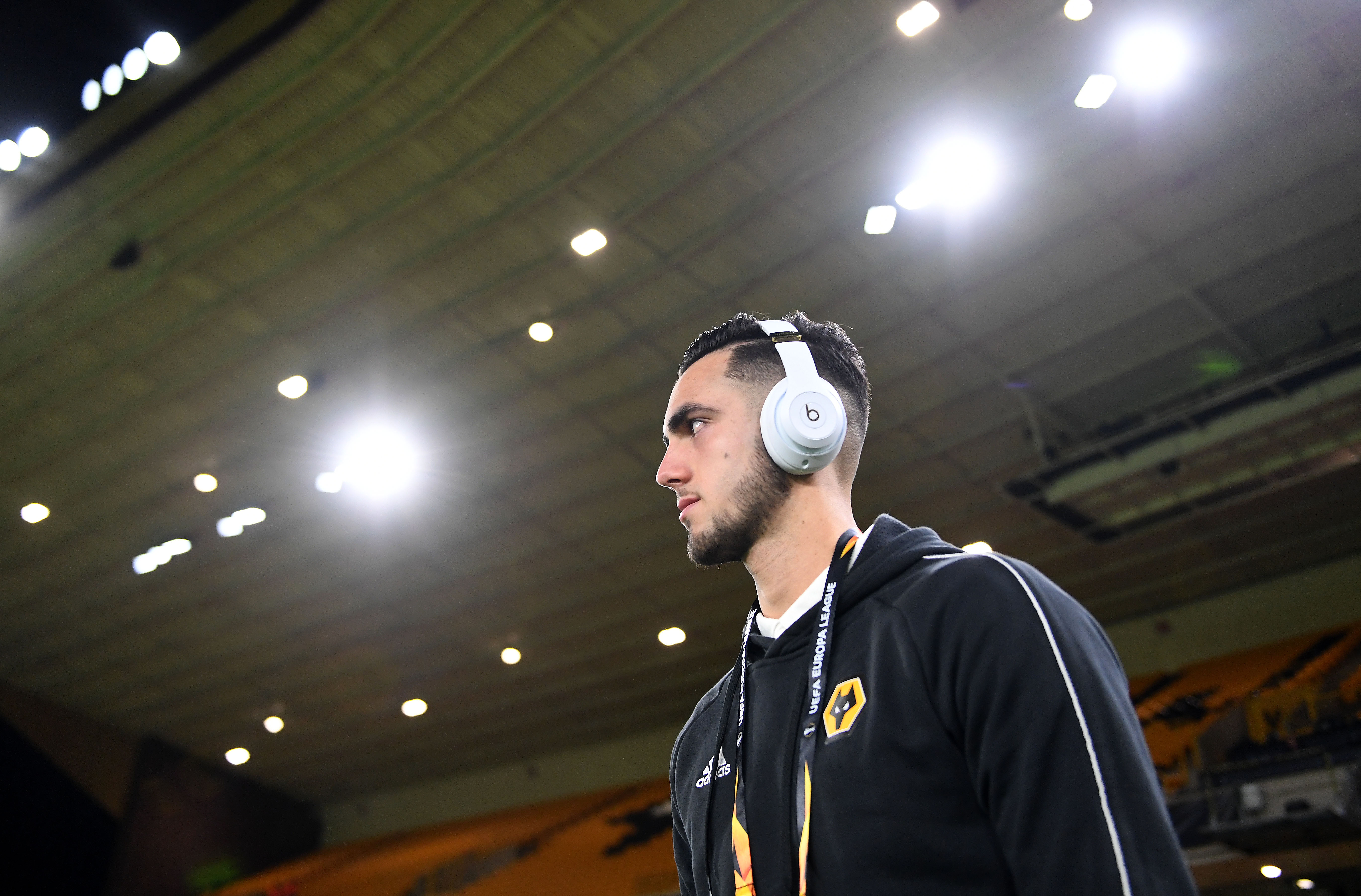 开云体育在线注册关于本菲卡发布备战花絮，关键时刻内部沟通，德国杯任务艰巨，训练强度明显提升的信息